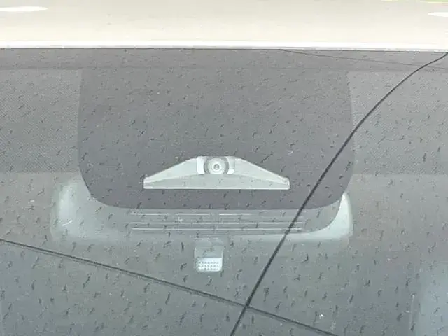 Toyota Voxy 2024 photo 5
