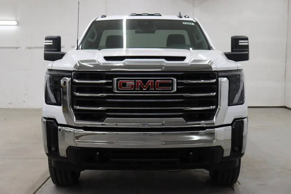 GMC Sierra 2500Hd 2026 photo 4