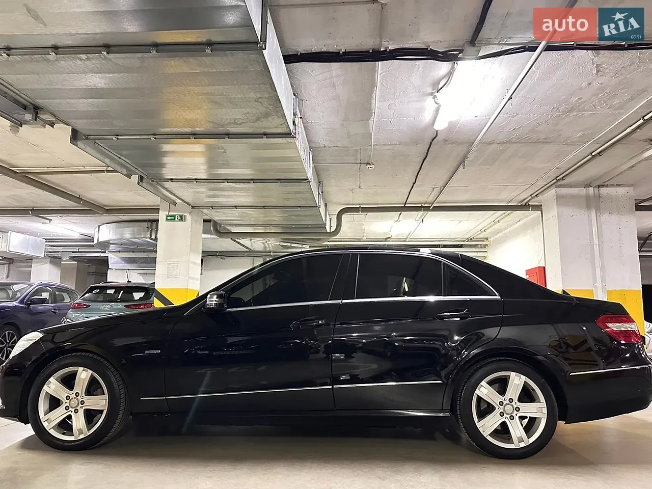 Mercedes-Benz E-Class 2011 photo 4