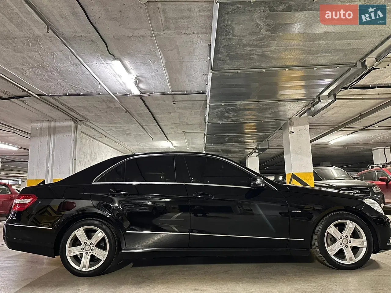 Mercedes-Benz E-Class 2011 photo 3