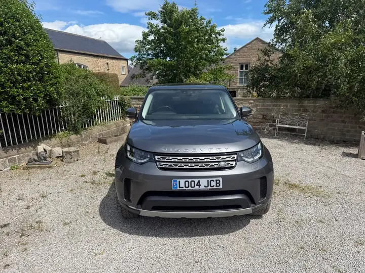 Land Rover Discovery 2018 photo 2