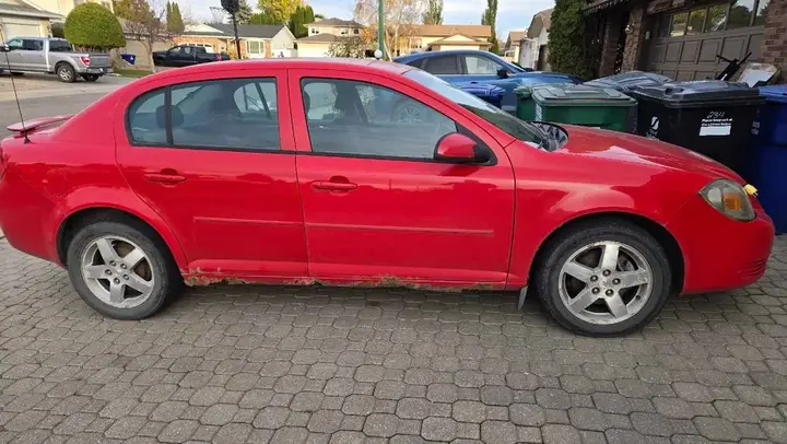 Chevrolet Cobalt 2010 photo 2