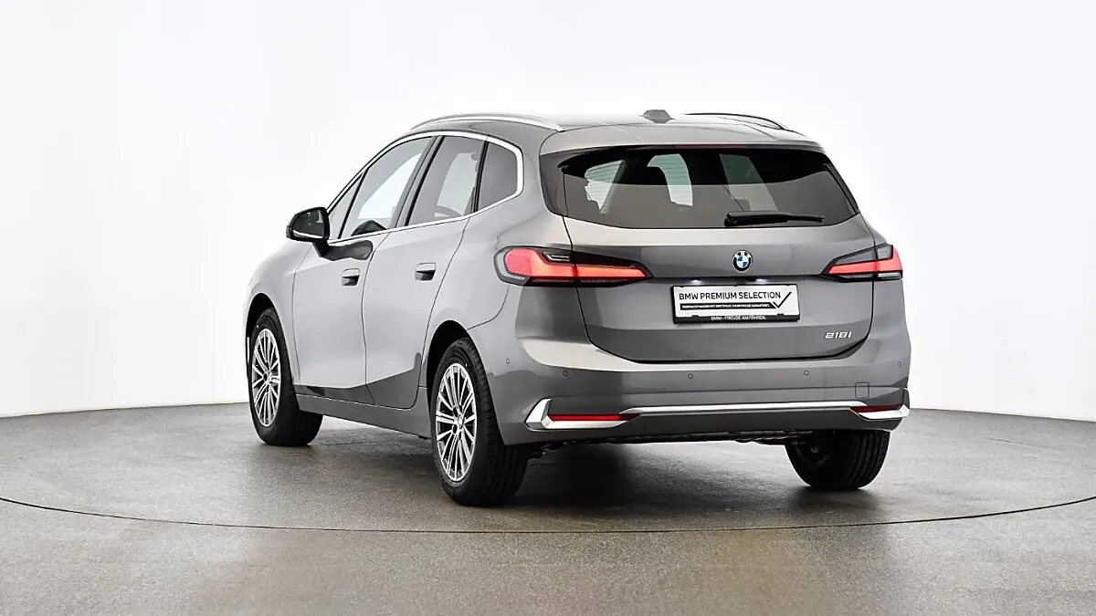 BMW 2 Series 2025 photo 3