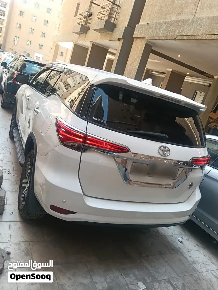 Toyota Fortuner 2019 photo 2