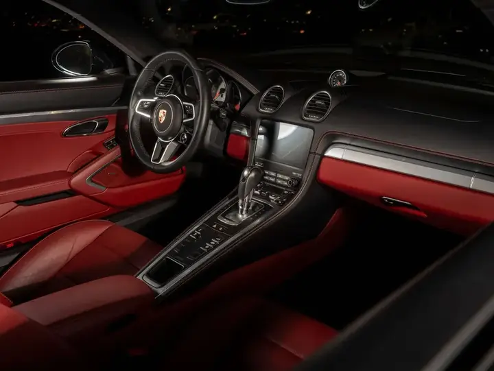Porsche 718 Cayman 2025 photo 4