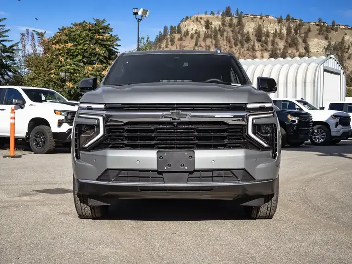 Chevrolet Tahoe 2026 photo 3