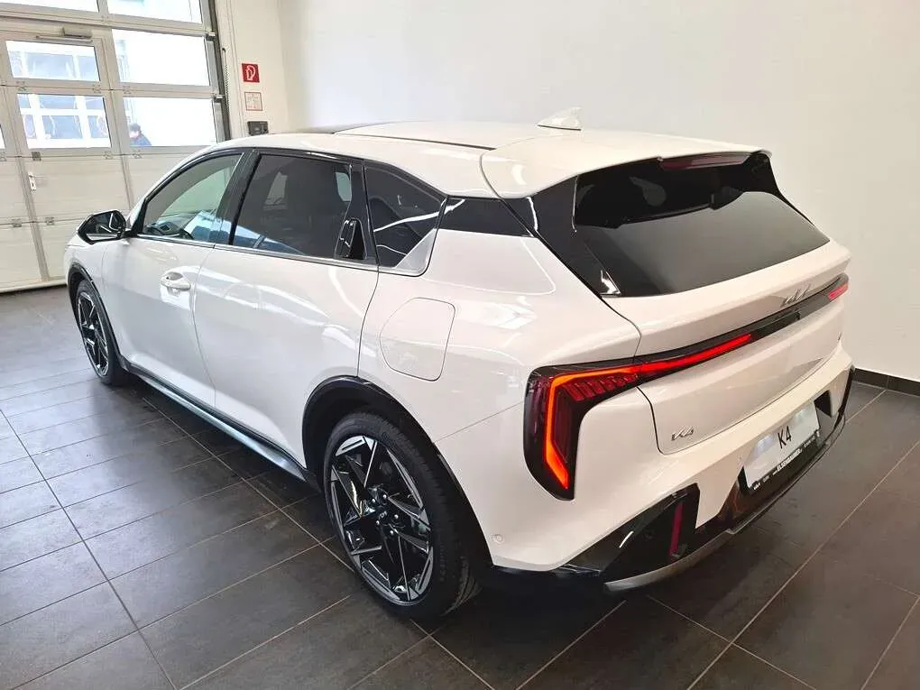 Kia K4 photo 3
