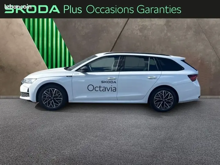 Skoda Octavia 2026 photo 2