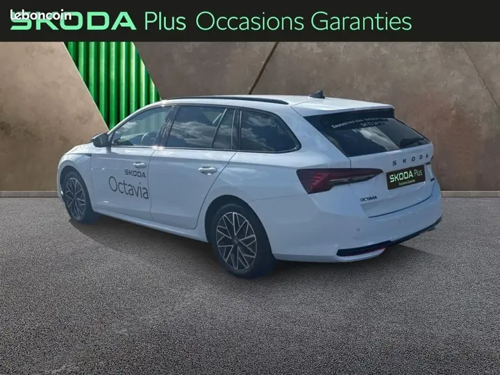 Skoda Octavia 2026 photo 4