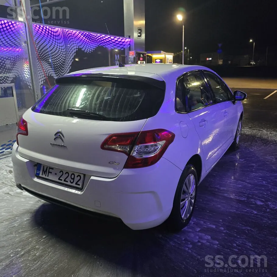 Citroen C4 2011 photo 5