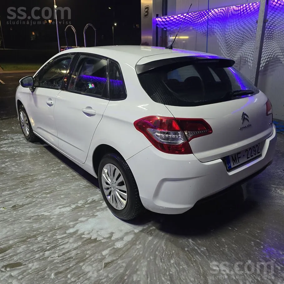 Citroen C4 2011 photo 4
