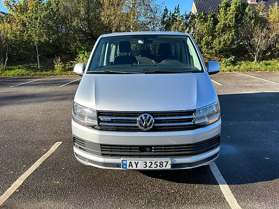 Volkswagen Caravelle 2017 photo 2