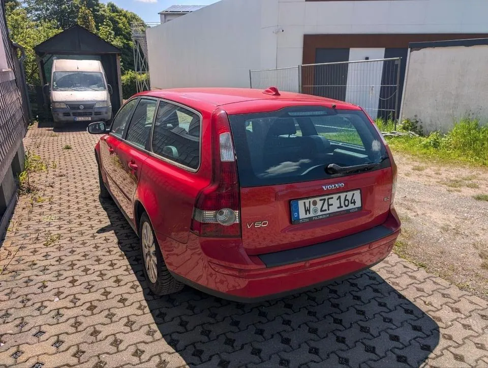 Volvo V50