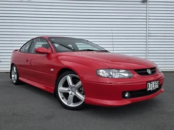 Holden Monaro 2002 photo 2