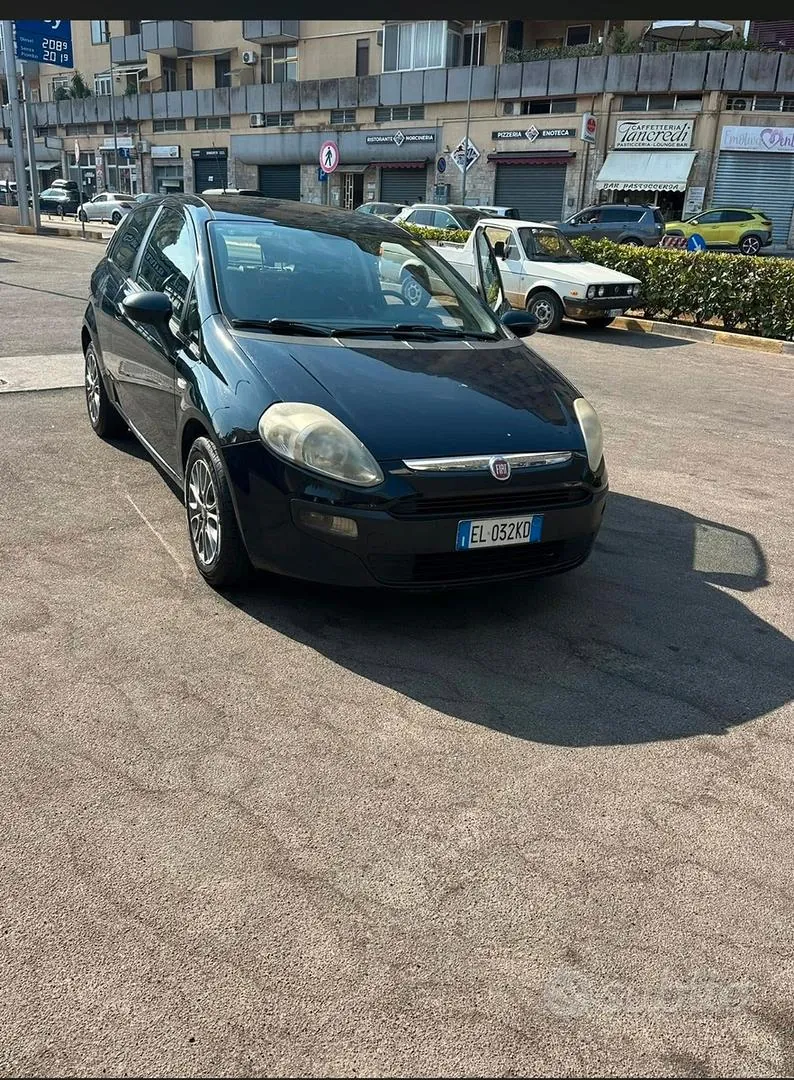 Fiat Punto Evo 2012 photo 2