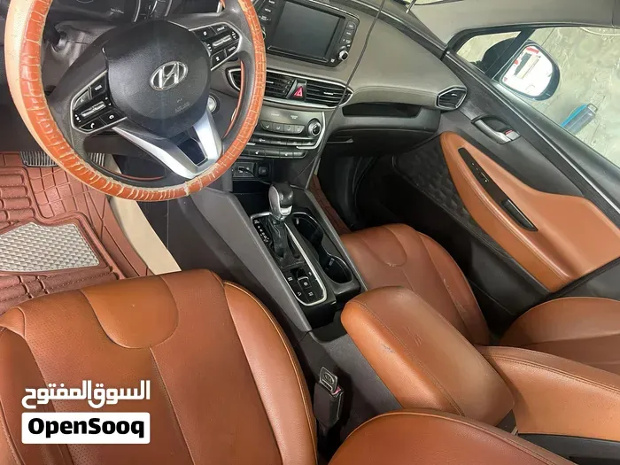 Hyundai Santa Fe 2019 photo 2