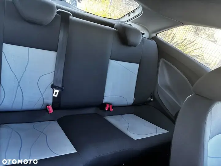 Seat Ibiza 2012 photo 3