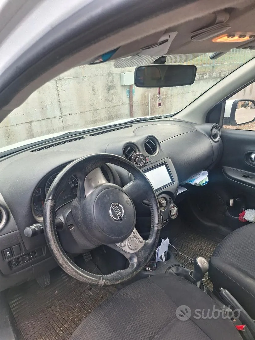 Nissan Micra 2012 photo 5