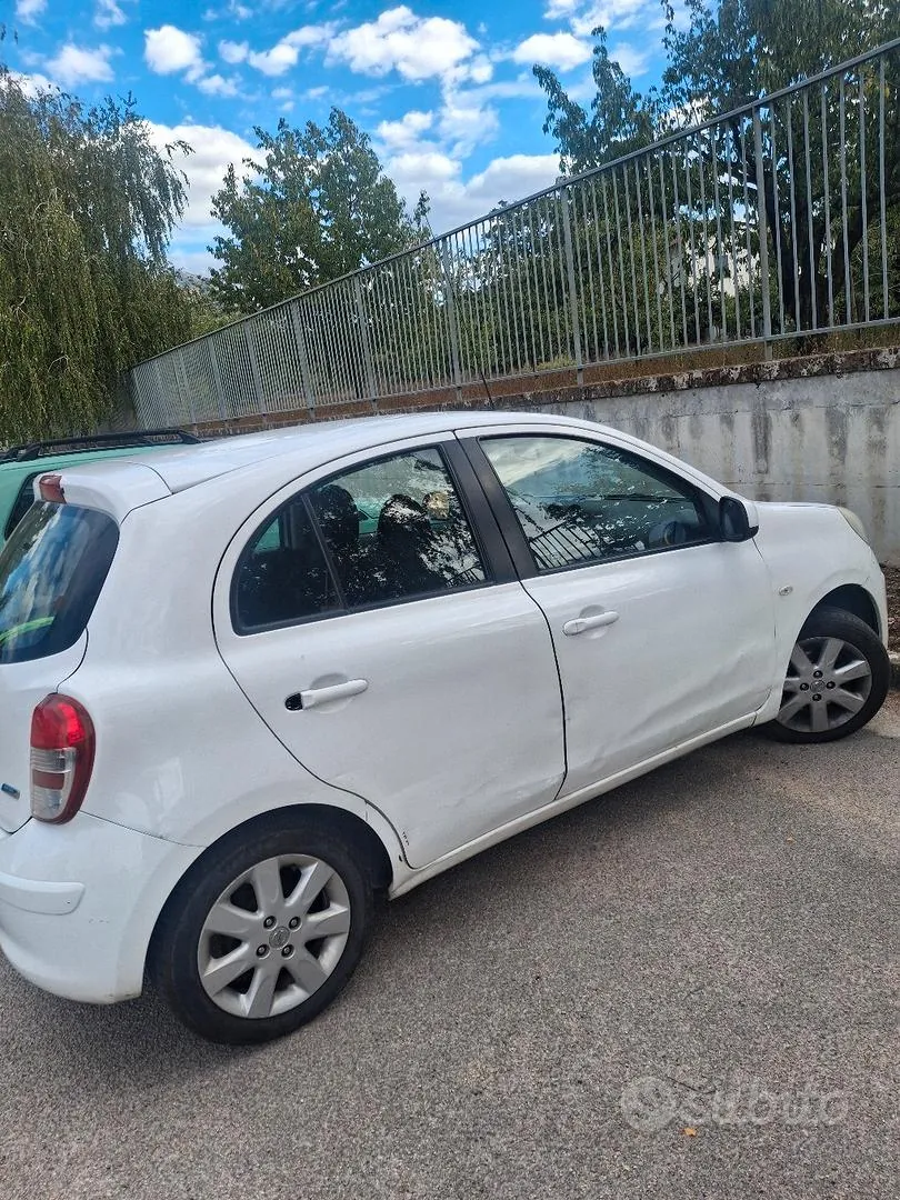 Nissan Micra 2012 photo 4