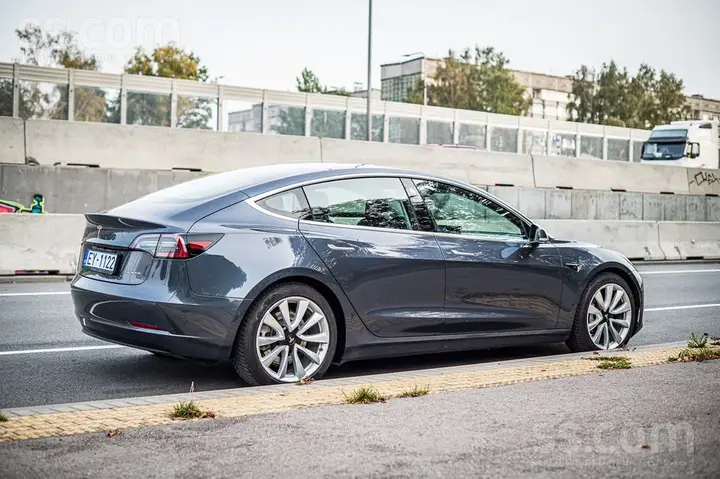 Tesla Model 3 2019 photo 2