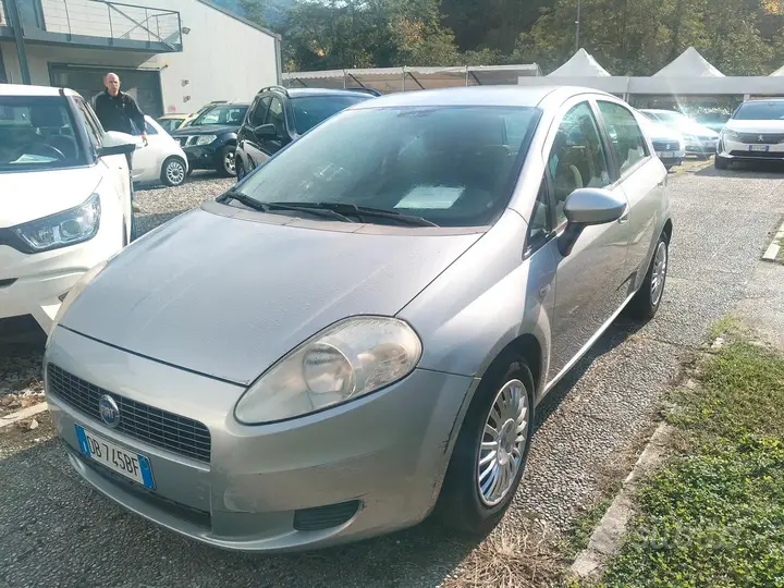Fiat Grande Punto 2006 photo 5