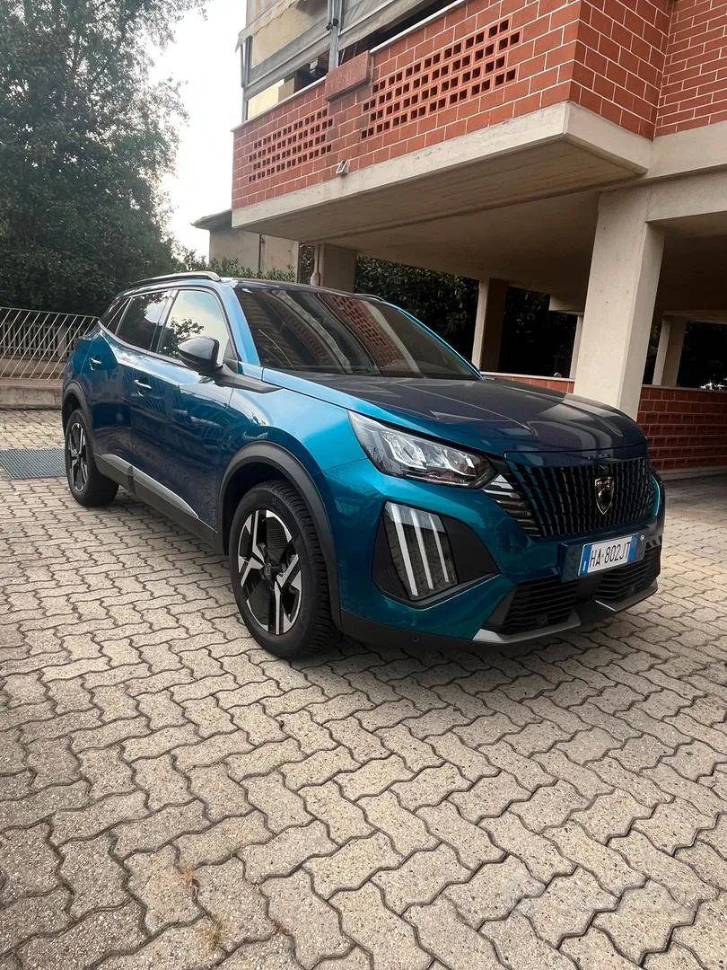 Peugeot 2008 2025 photo 2