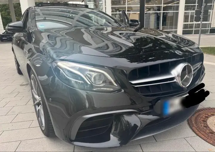 Mercedes-Benz E63 Amg
