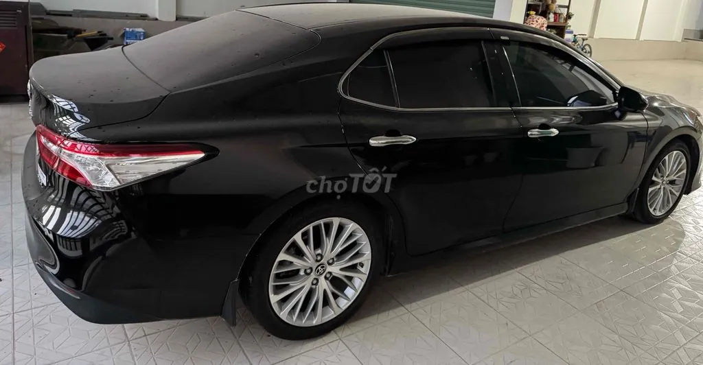 Toyota Camry 2020 photo 2