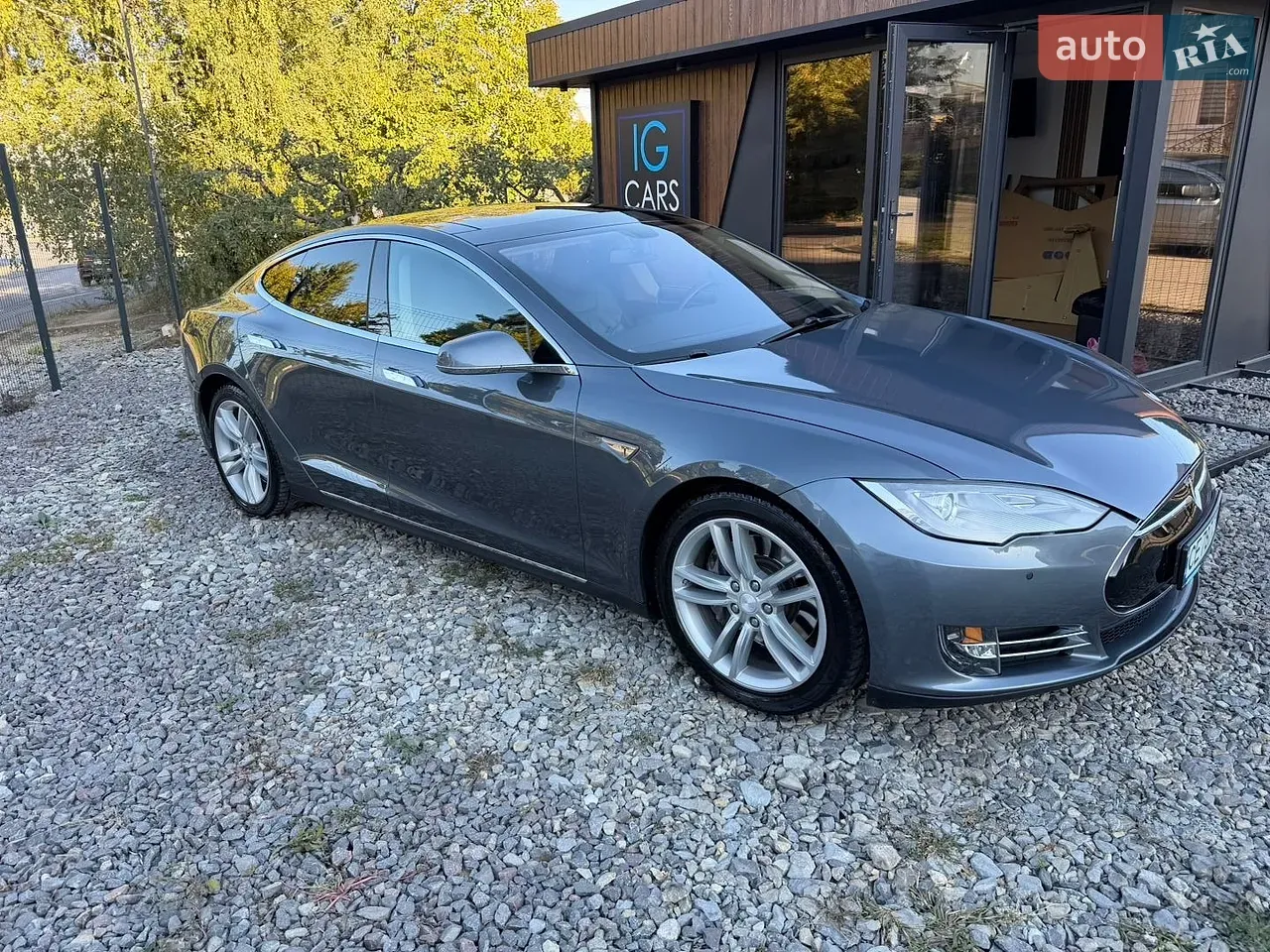 Tesla Model S 2014 photo 4