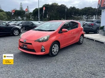 Toyota Aqua 2012 photo 4