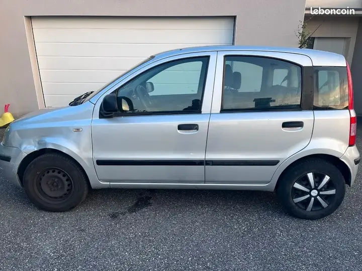 Fiat Panda 2010 photo 2