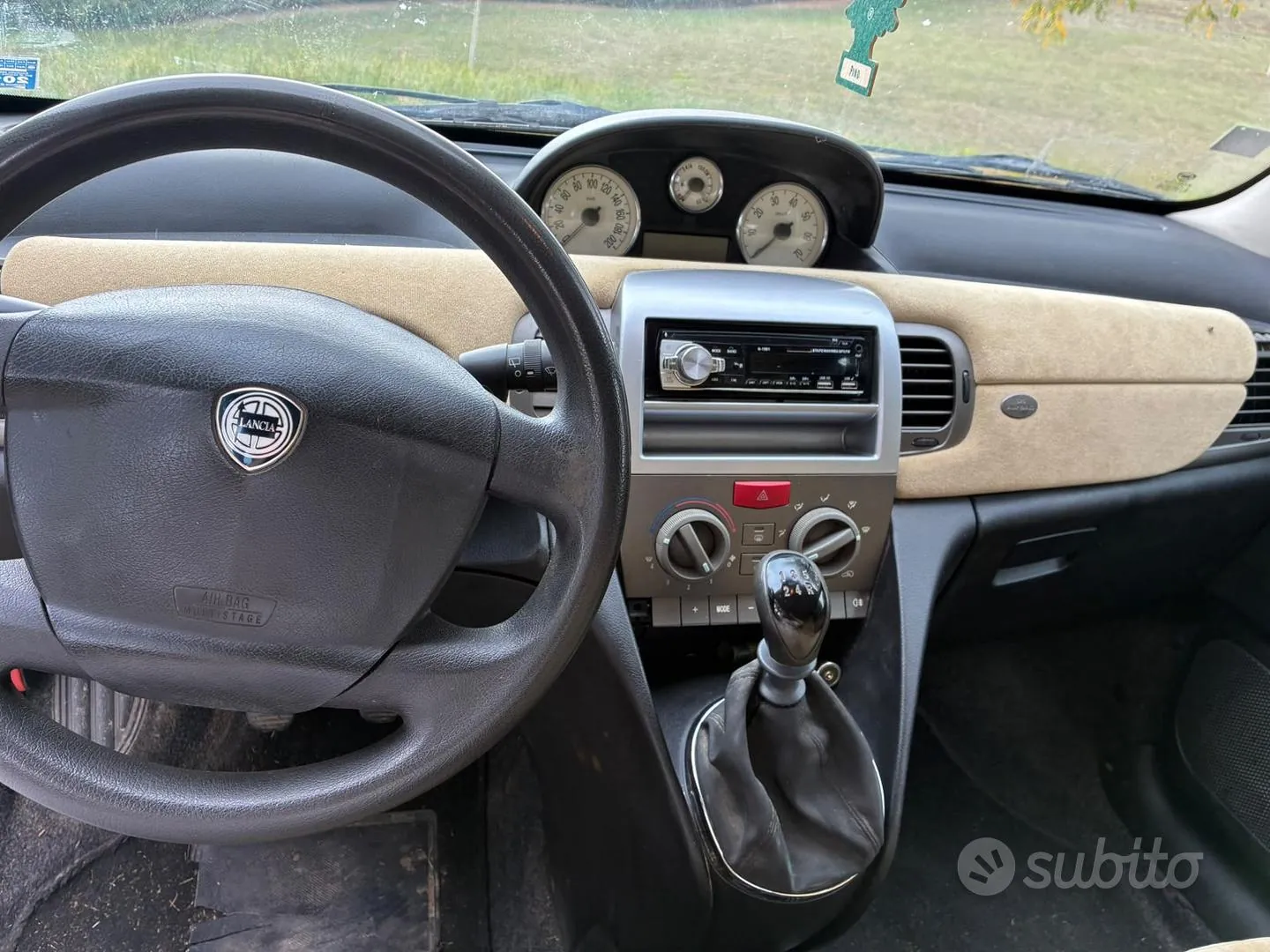 Lancia Ypsilon 2004 photo 4