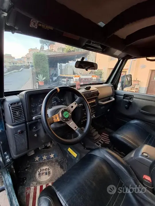 Jeep Wrangler 2000 photo 2