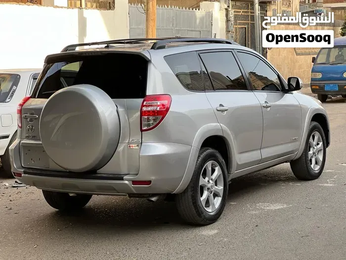 Toyota Rav 4 2011 photo 3