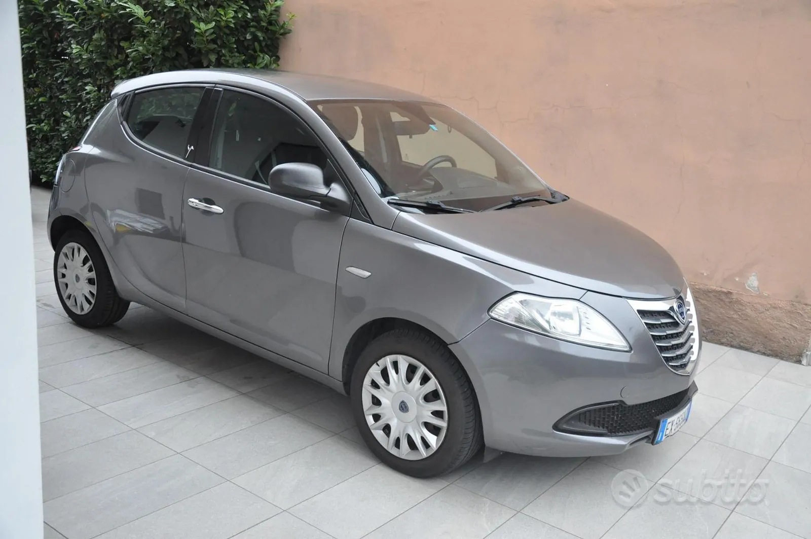 Lancia Ypsilon