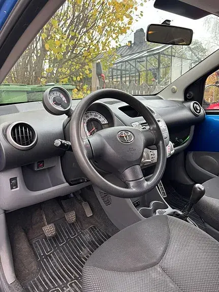 Toyota Aygo 2011 photo 2