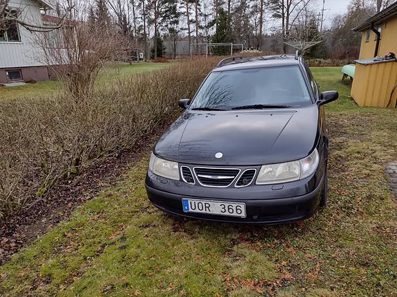 Saab 9-5 2004 photo 2