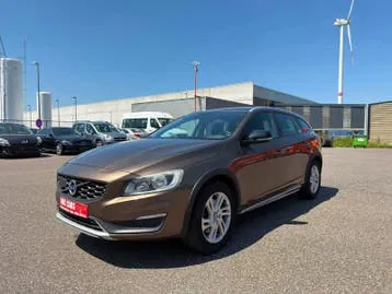 Volvo V60 2016 photo 2