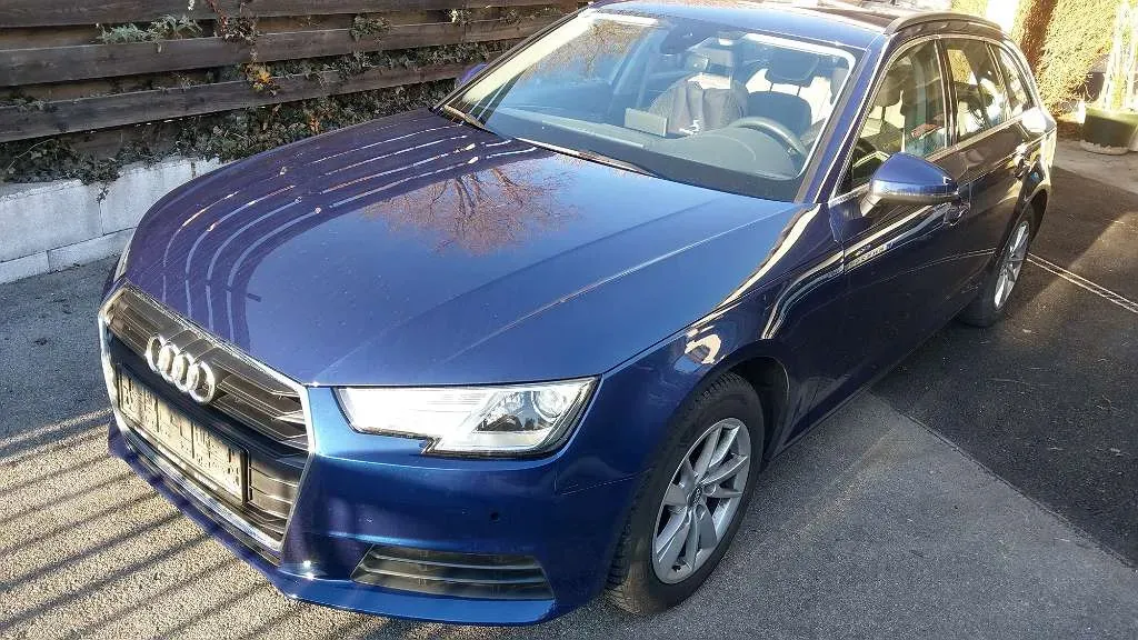 Audi A4 2017 photo 2