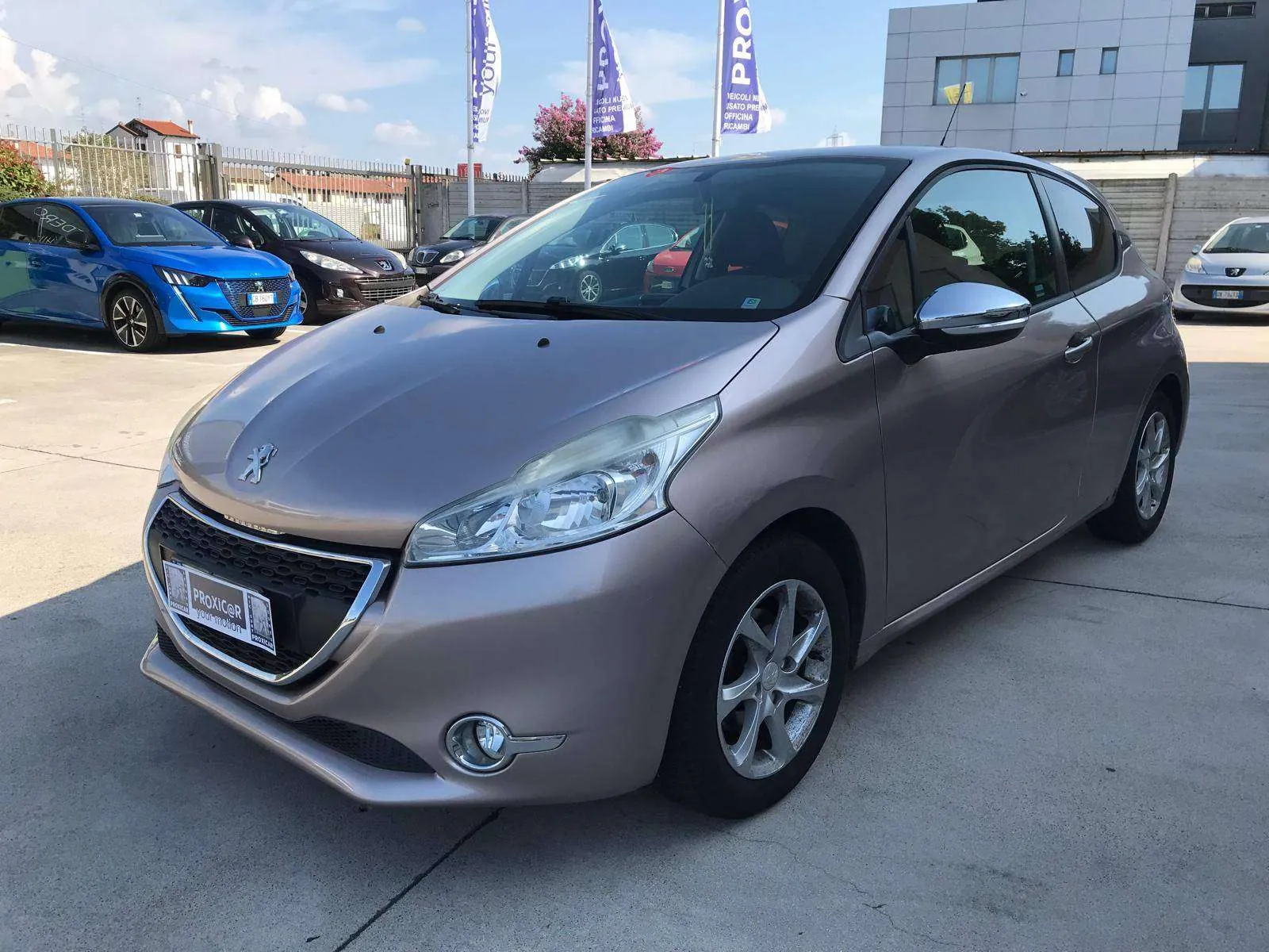 Peugeot 208