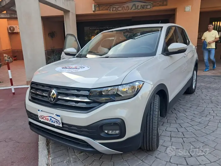 Volkswagen T-Cross 2023 photo 2
