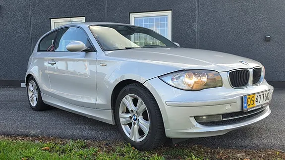 BMW 118D 2009 photo 2