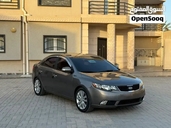 Kia Forte 2010 photo 2