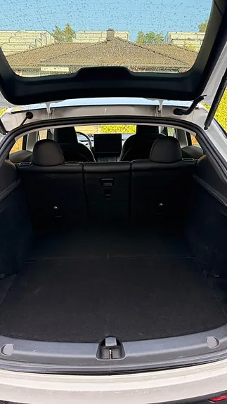 Tesla Model Y 2023 photo 2