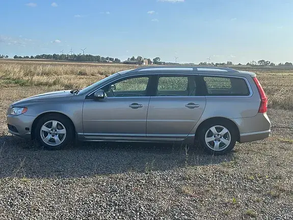 Volvo V70 2009 photo 4