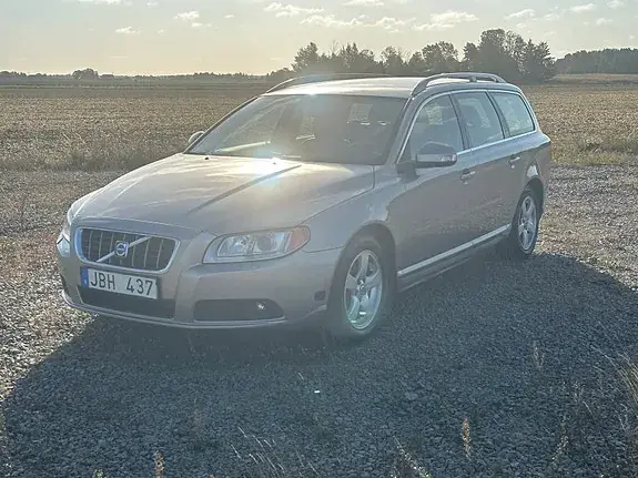 Volvo V70 2009 photo 3