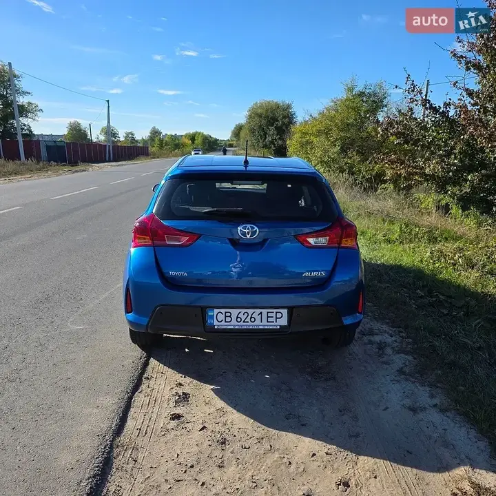 Toyota Auris 2013 photo 5