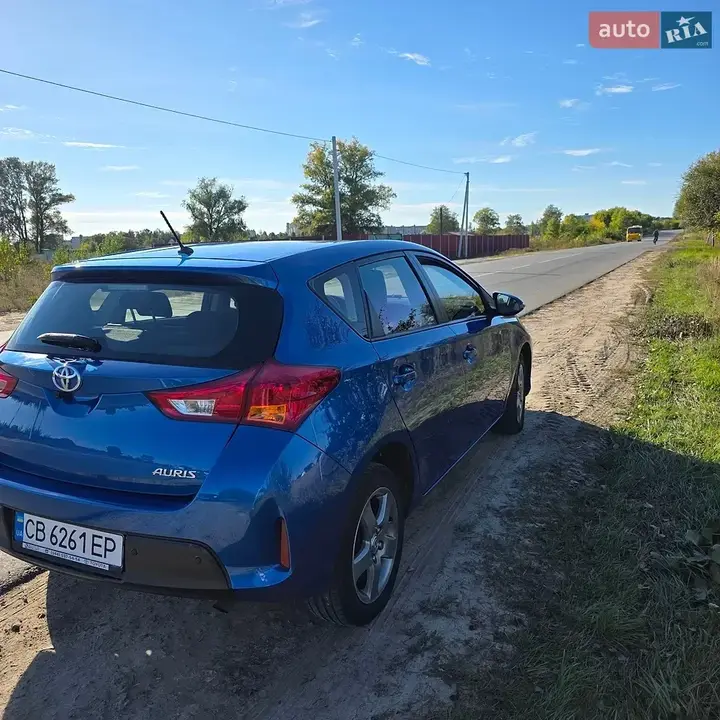 Toyota Auris 2013 photo 4