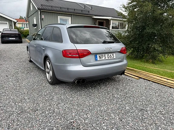 Audi A4 2009 photo 4