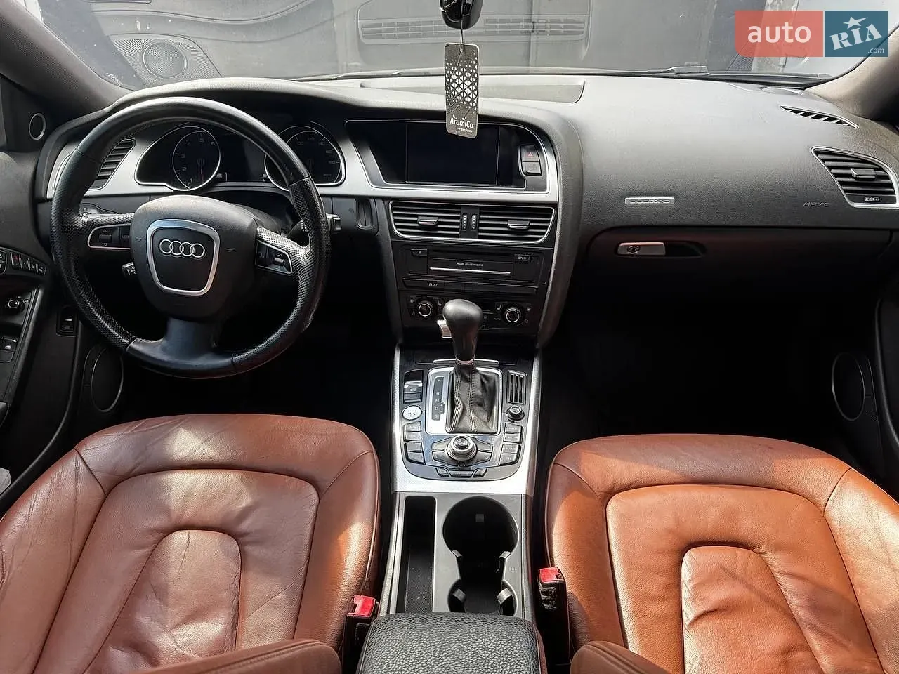 Audi A5 2011 photo 2